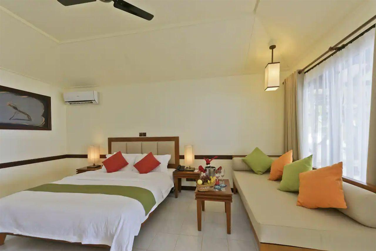 The Haven At Paradise Island Himmafushi Exterior photo